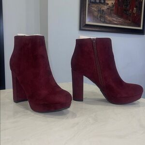 New! ✨ Women’s Burgundy Faux Suede Ankle Boots- Size 7- LAST PAIR!